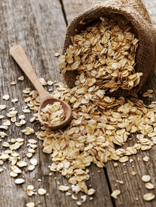 Conoce cuánta proteína tiene la avena y descubre cómo este cereal nutritivo te ayuda a mantener un estilo de vida saludable.
